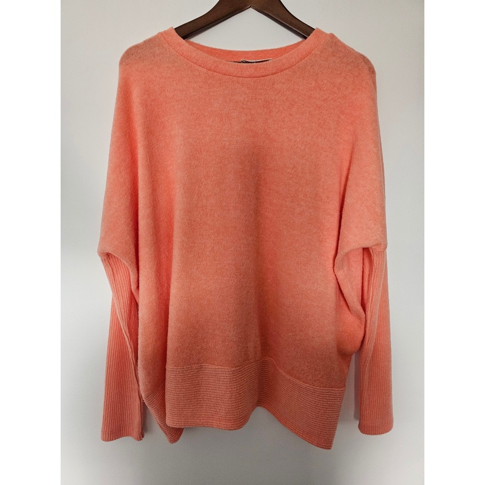 Cozy Peach HT Textured Knit Pullover Womens Medium Coral Ribbed Sleeve HT-2210D4